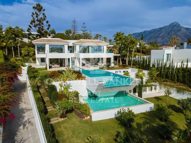 A signature villa of contemporary elegance in La Cerquilla, Nueva Andalucía Golf Valley