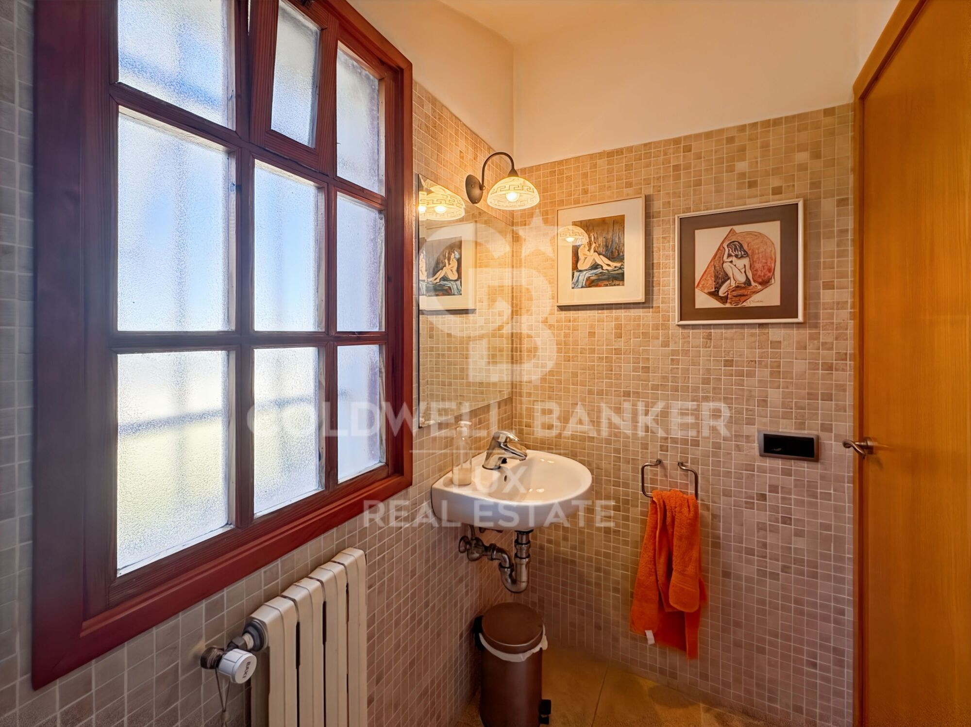 Villa in Strandnähe mit Pool, Garten und Anlegemöglichkeit in Empuriabrava