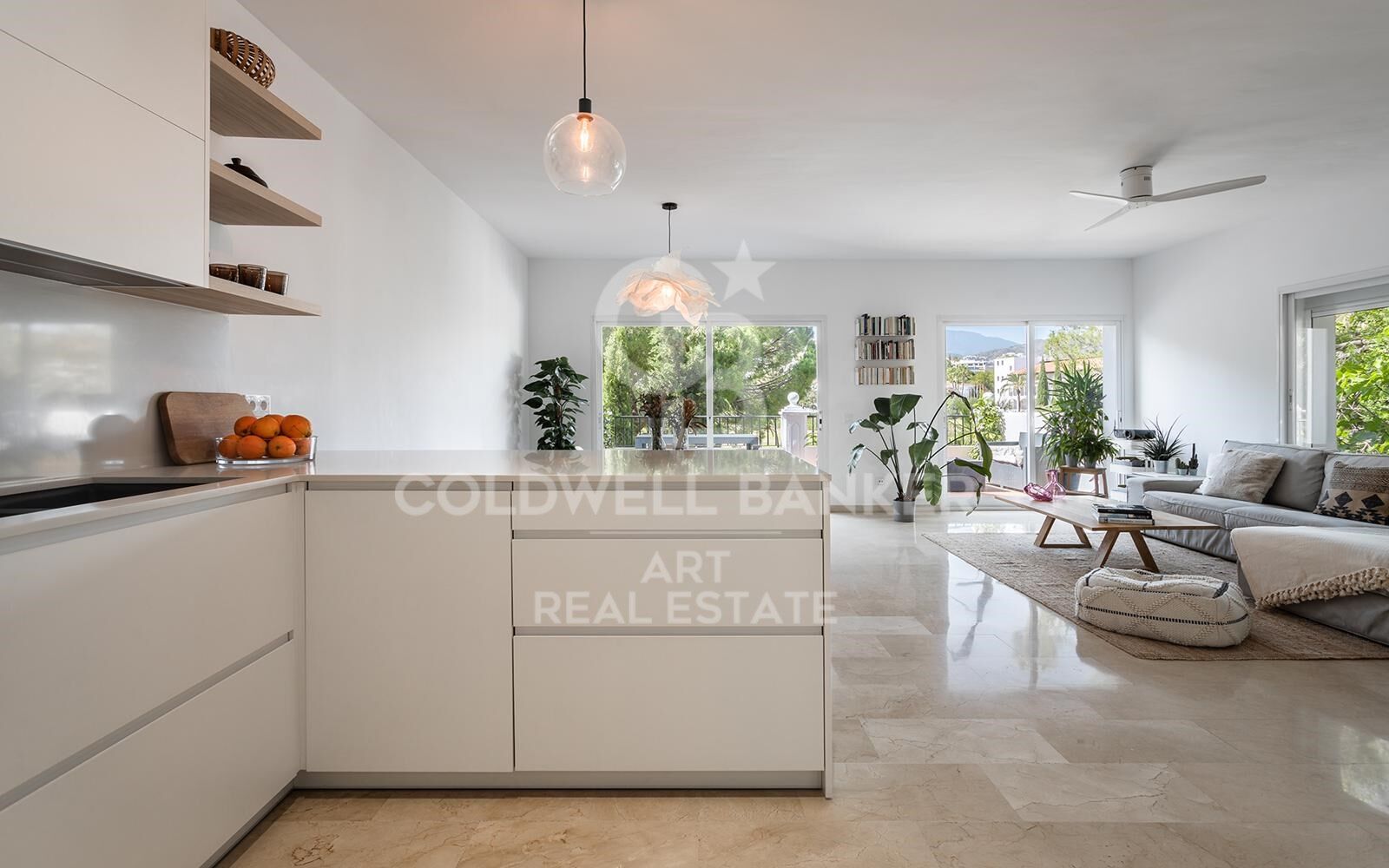 Elegant corner townhouse in frontline golf with stunning views in La Quinta, Benahavís
