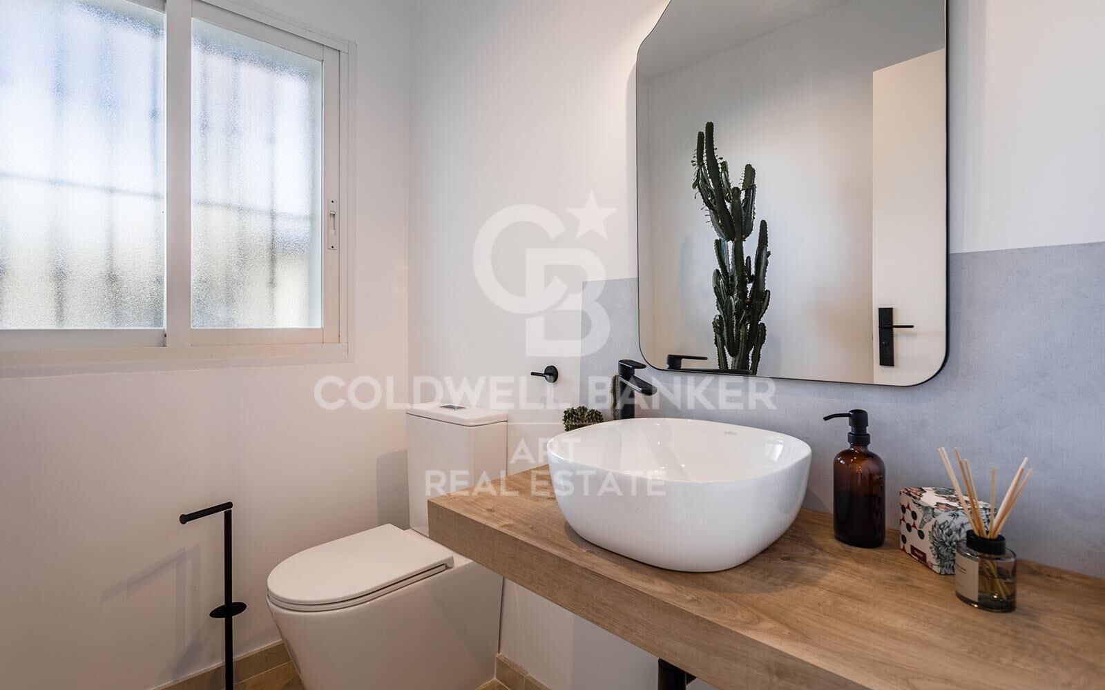 Elegant corner townhouse in frontline golf with stunning views in La Quinta, Benahavís