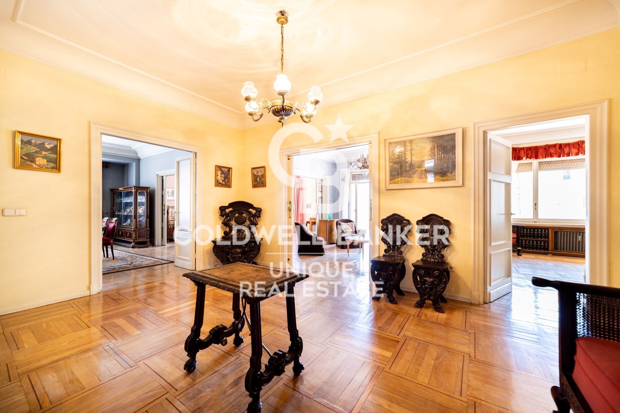 Außenwohnung mit 4 Schlafzimmern und Terrasse, renovierungsbedürftig, in Goya, Madrid