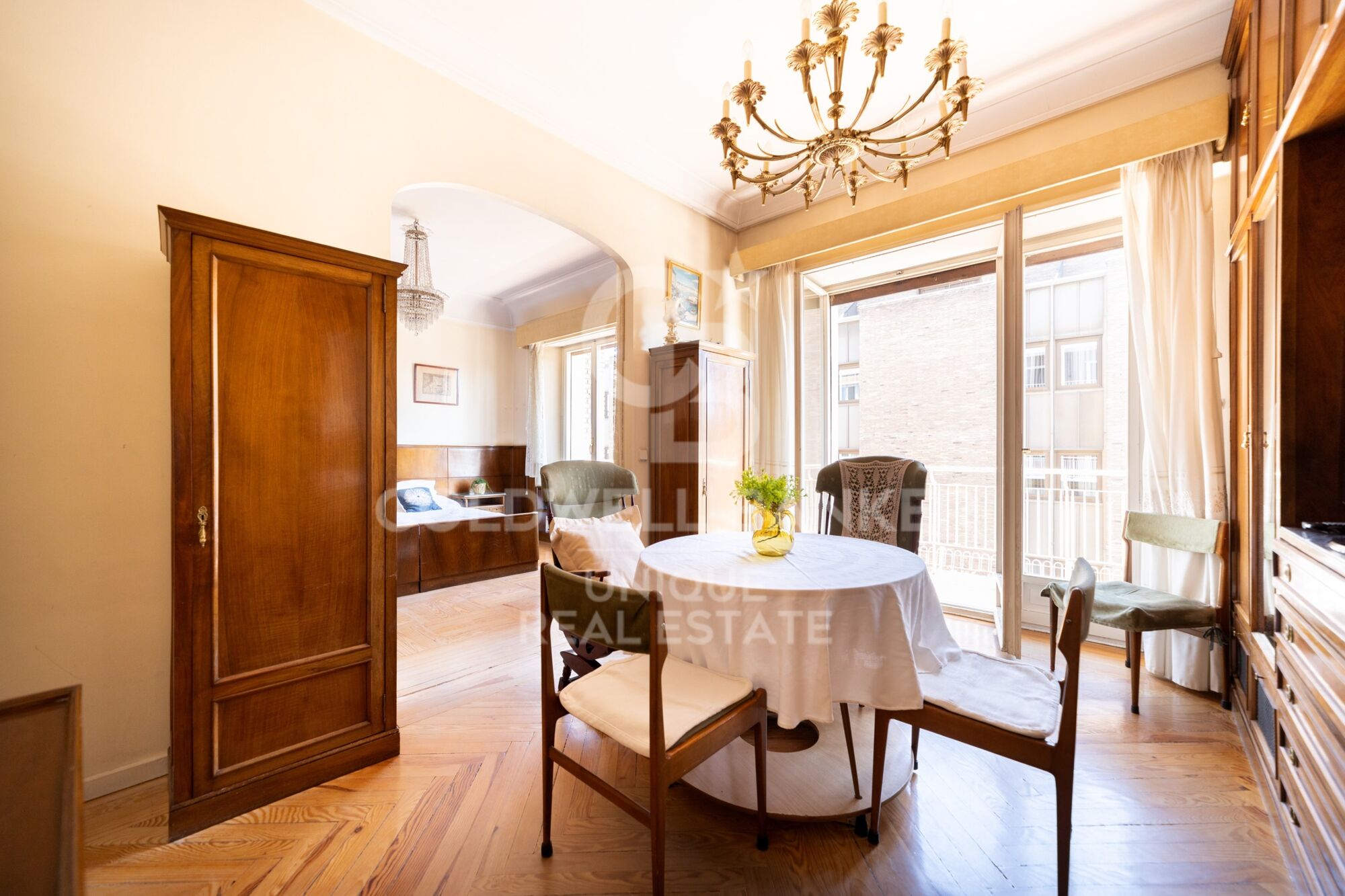 Außenwohnung mit 4 Schlafzimmern und Terrasse, renovierungsbedürftig, in Goya, Madrid