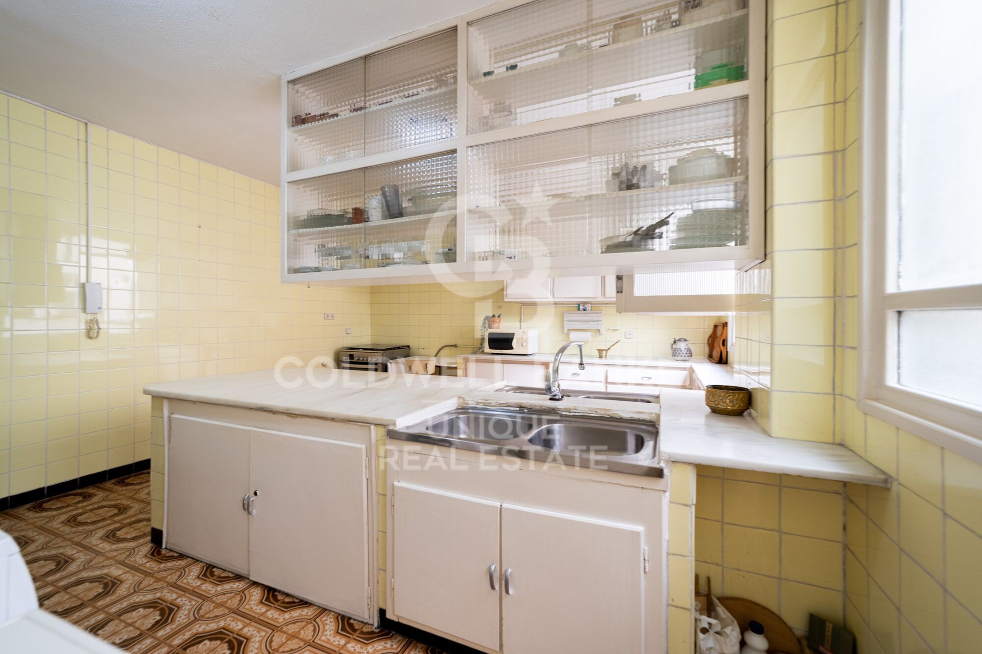 Außenwohnung mit 4 Schlafzimmern und Terrasse, renovierungsbedürftig, in Goya, Madrid