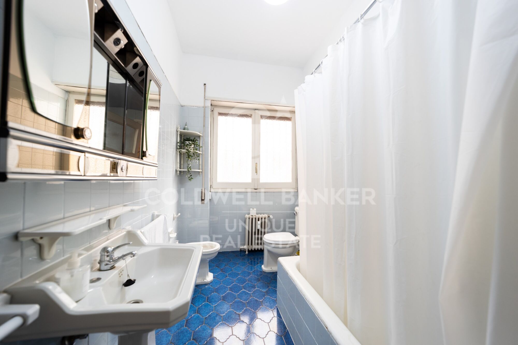 Außenwohnung mit 4 Schlafzimmern und Terrasse, renovierungsbedürftig, in Goya, Madrid