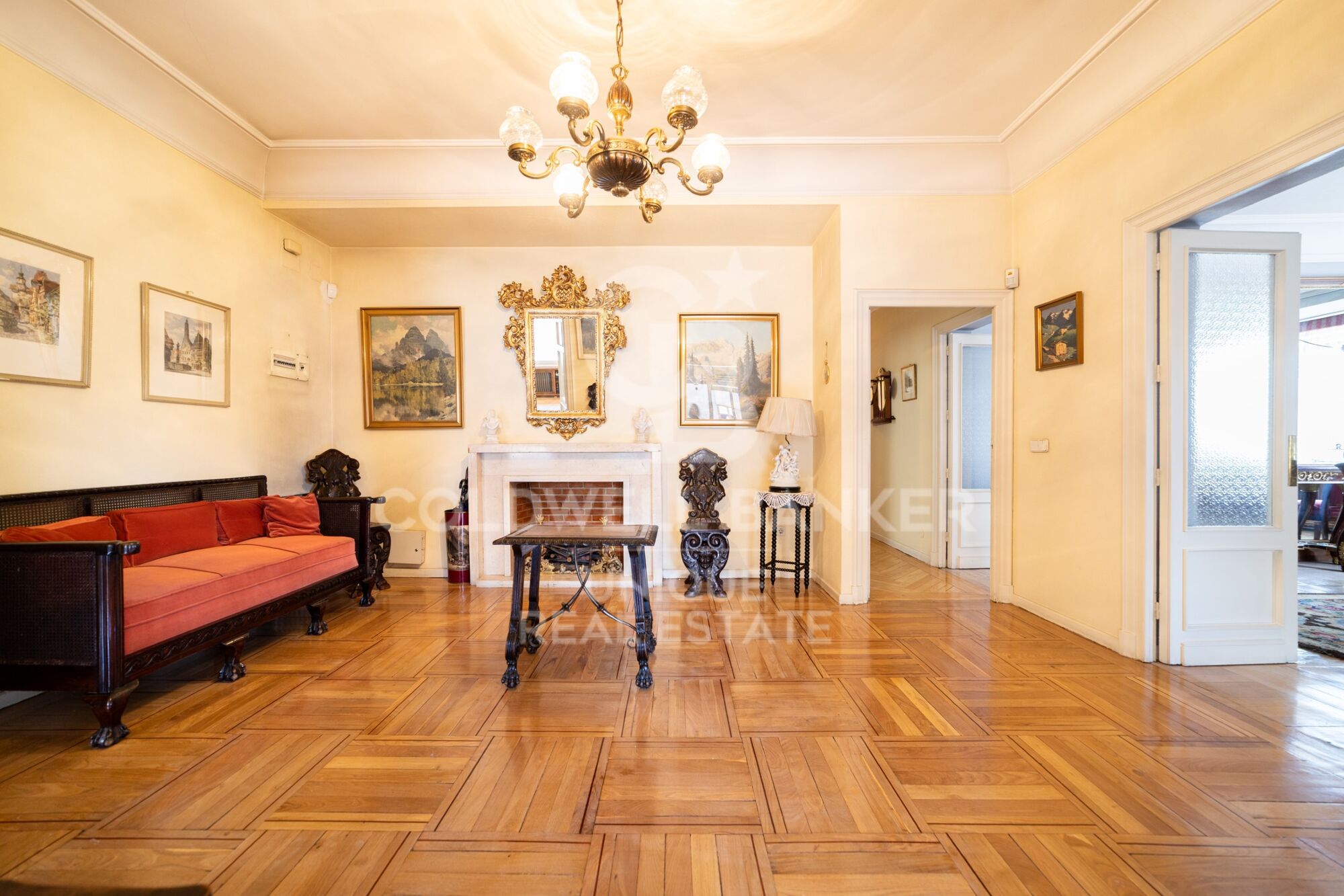 Außenwohnung mit 4 Schlafzimmern und Terrasse, renovierungsbedürftig, in Goya, Madrid