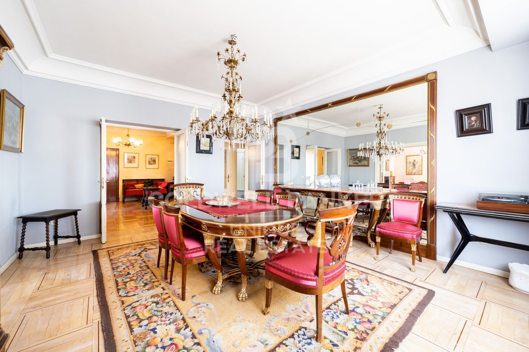 Außenwohnung mit 4 Schlafzimmern und Terrasse, renovierungsbedürftig, in Goya, Madrid