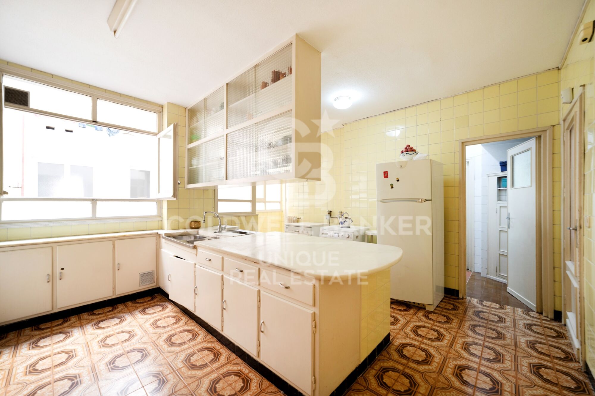 Außenwohnung mit 4 Schlafzimmern und Terrasse, renovierungsbedürftig, in Goya, Madrid