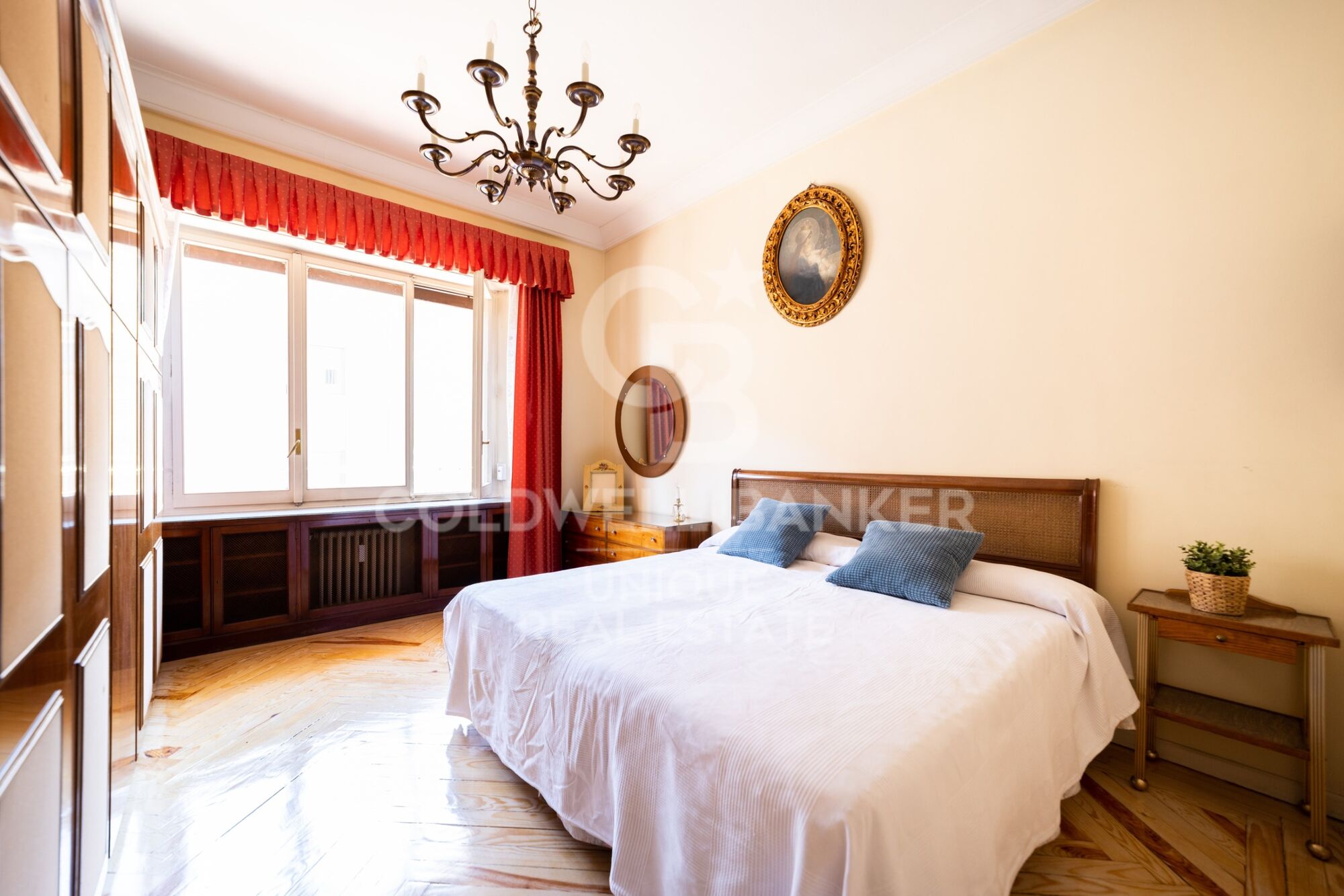 Außenwohnung mit 4 Schlafzimmern und Terrasse, renovierungsbedürftig, in Goya, Madrid