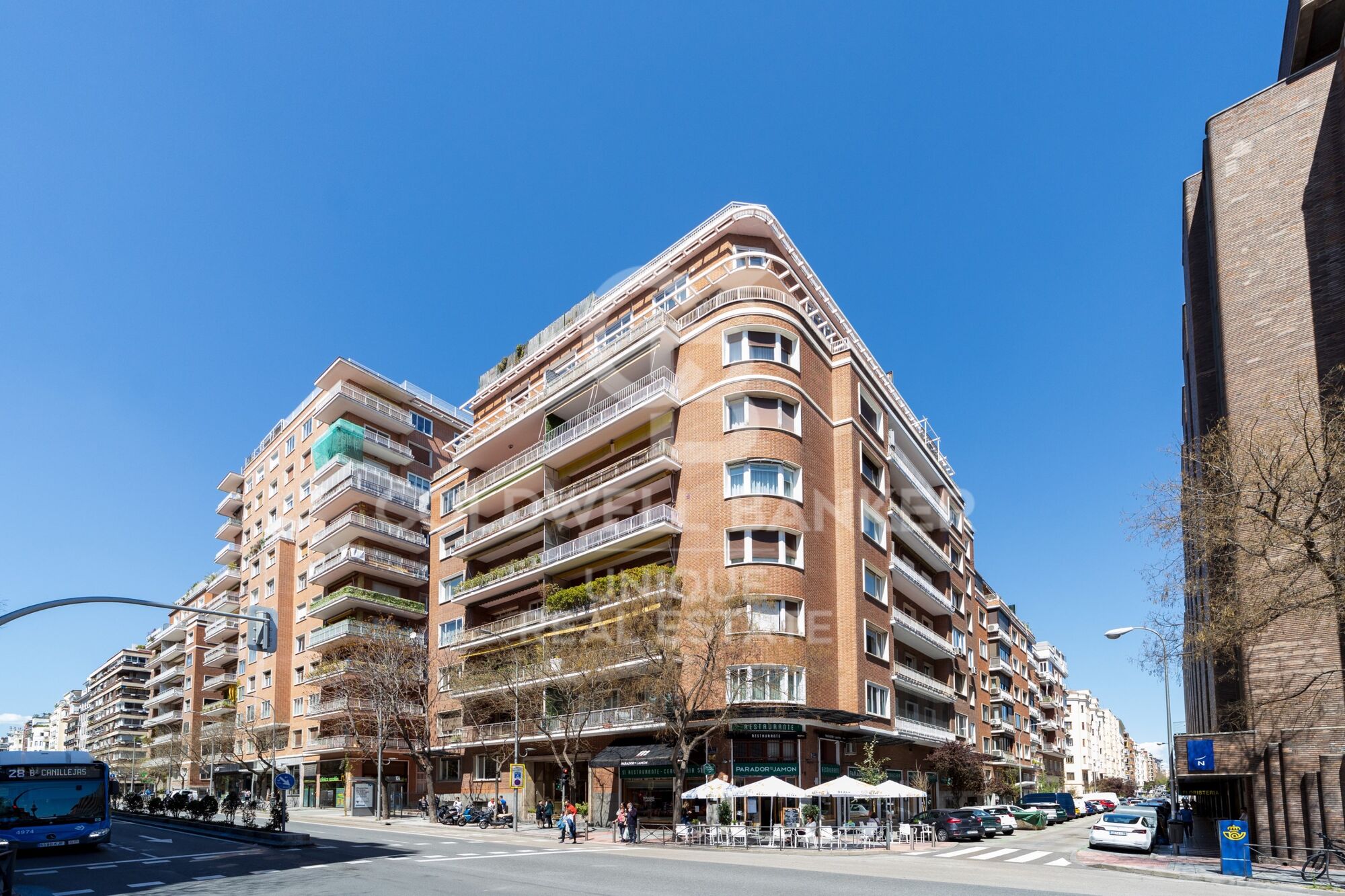 Außenwohnung mit 4 Schlafzimmern und Terrasse, renovierungsbedürftig, in Goya, Madrid