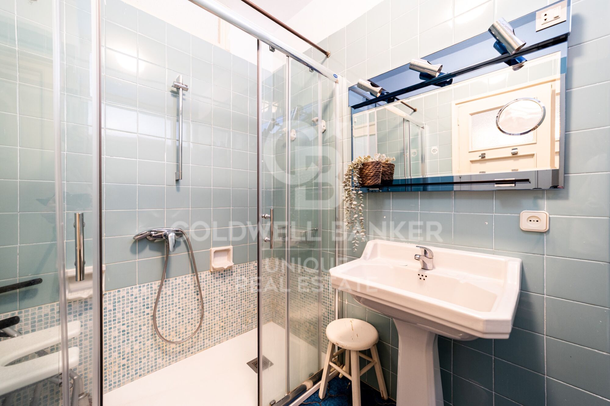 Außenwohnung mit 4 Schlafzimmern und Terrasse, renovierungsbedürftig, in Goya, Madrid