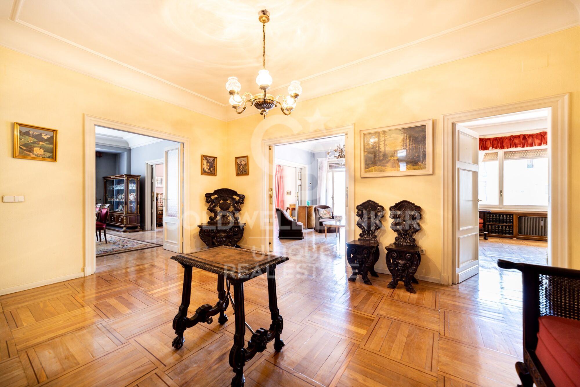 Appartement extérieur à rénover avec 4 chambres et terrasse à Goya, Madrid