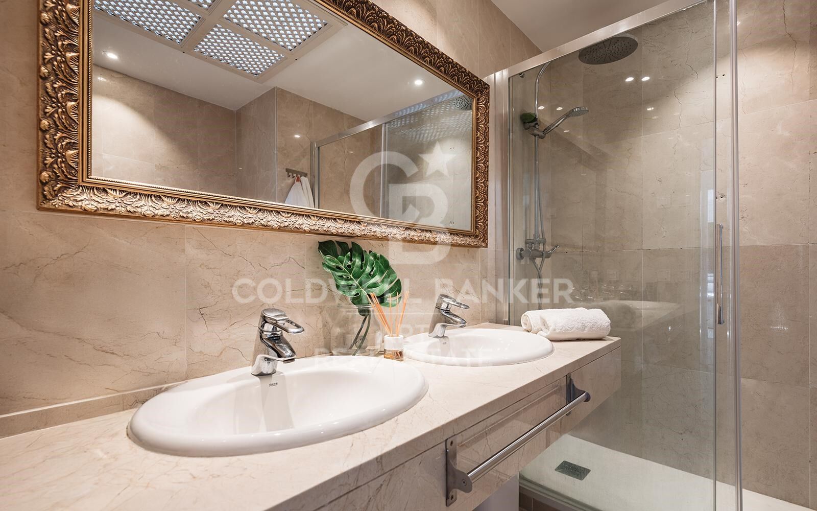 Maison de ville avec jardin et piscine privés à San Pedro Playa