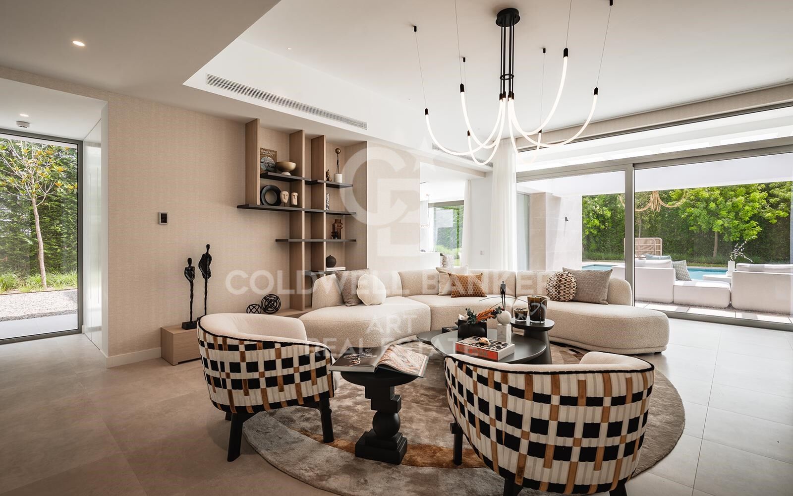 Elegant collection of 9 modern luxury villas on the New Golden Mile, Estepona