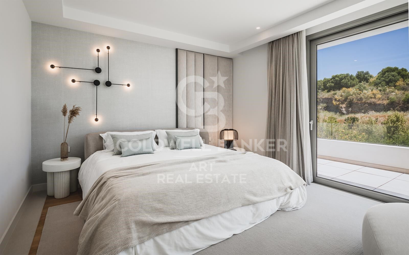 Elegant collection of 9 modern luxury villas on the New Golden Mile, Estepona
