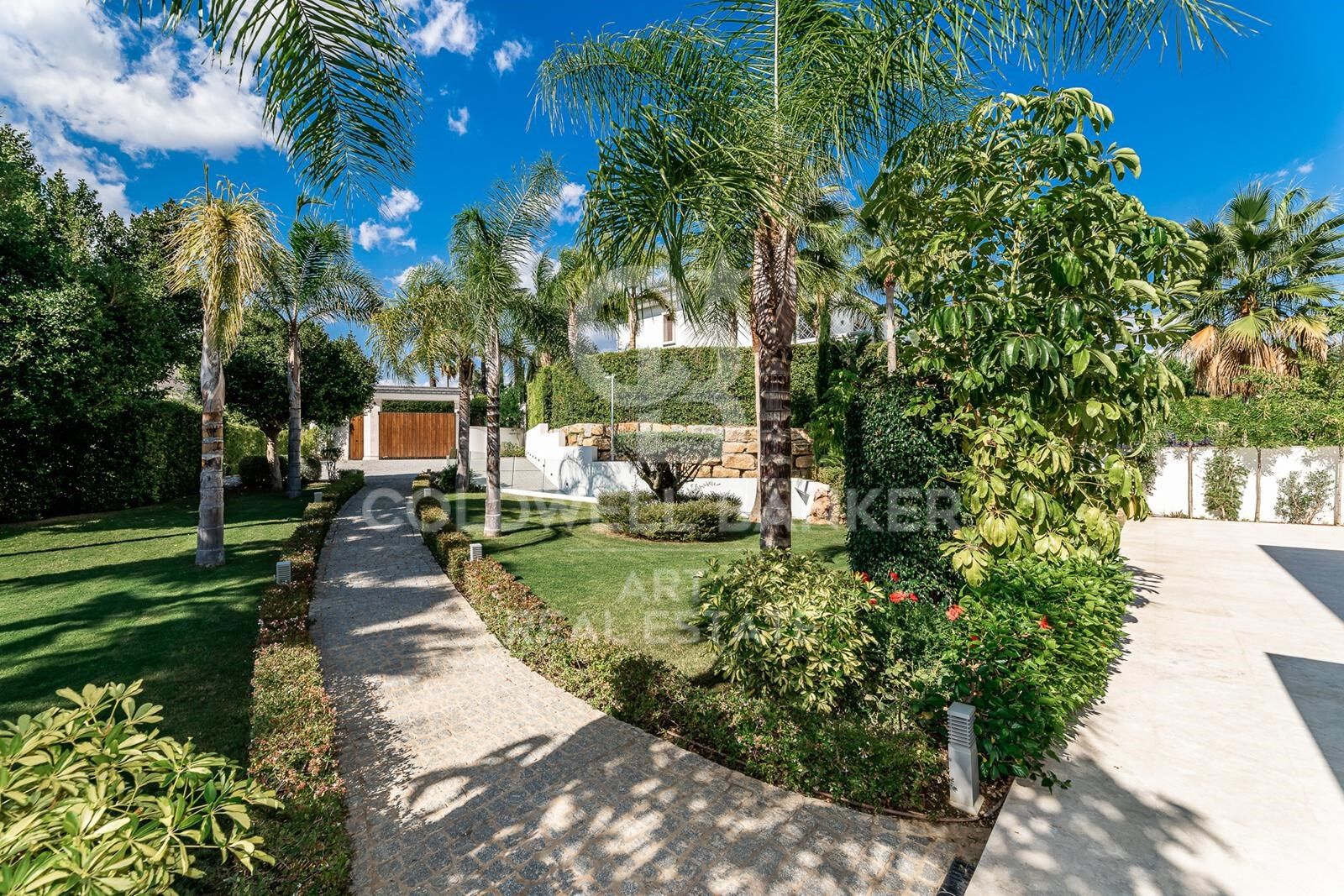 Elegant luxury villa in Nueva Andalucía, Marbella