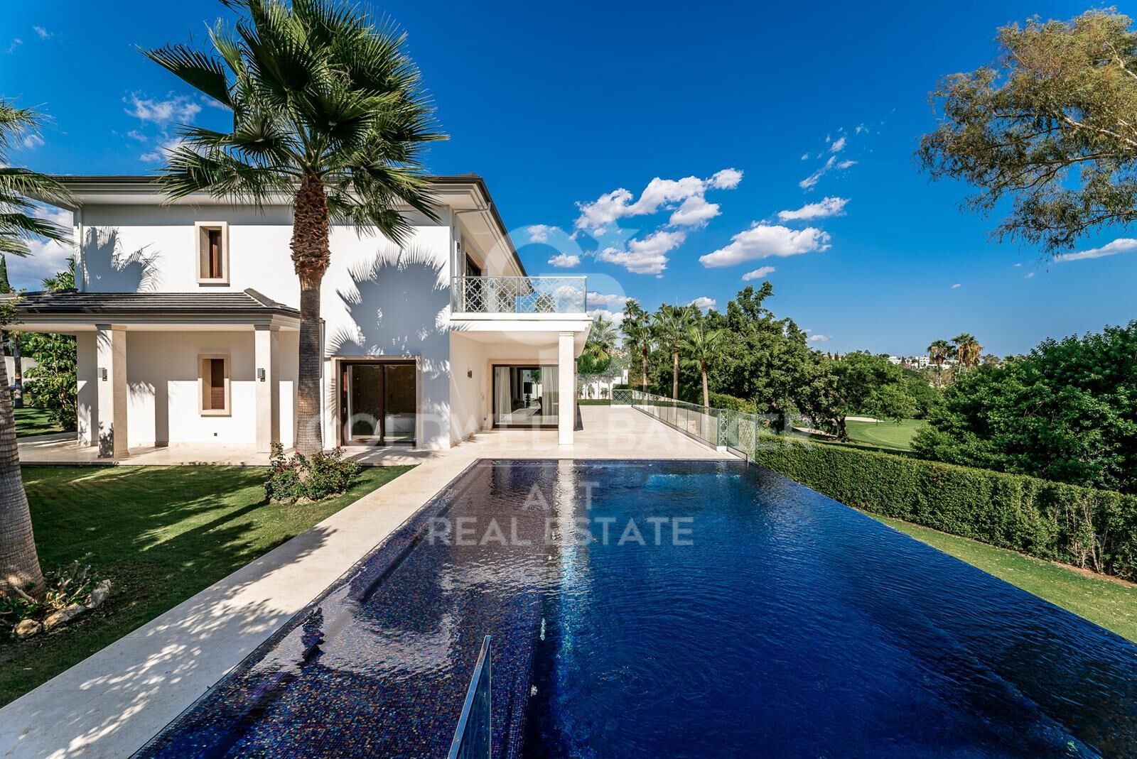 Elegant luxury villa in Nueva Andalucía, Marbella
