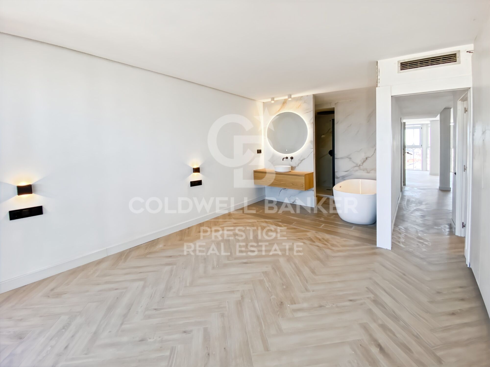 Brand new apartment with panoramic views over Barcelona