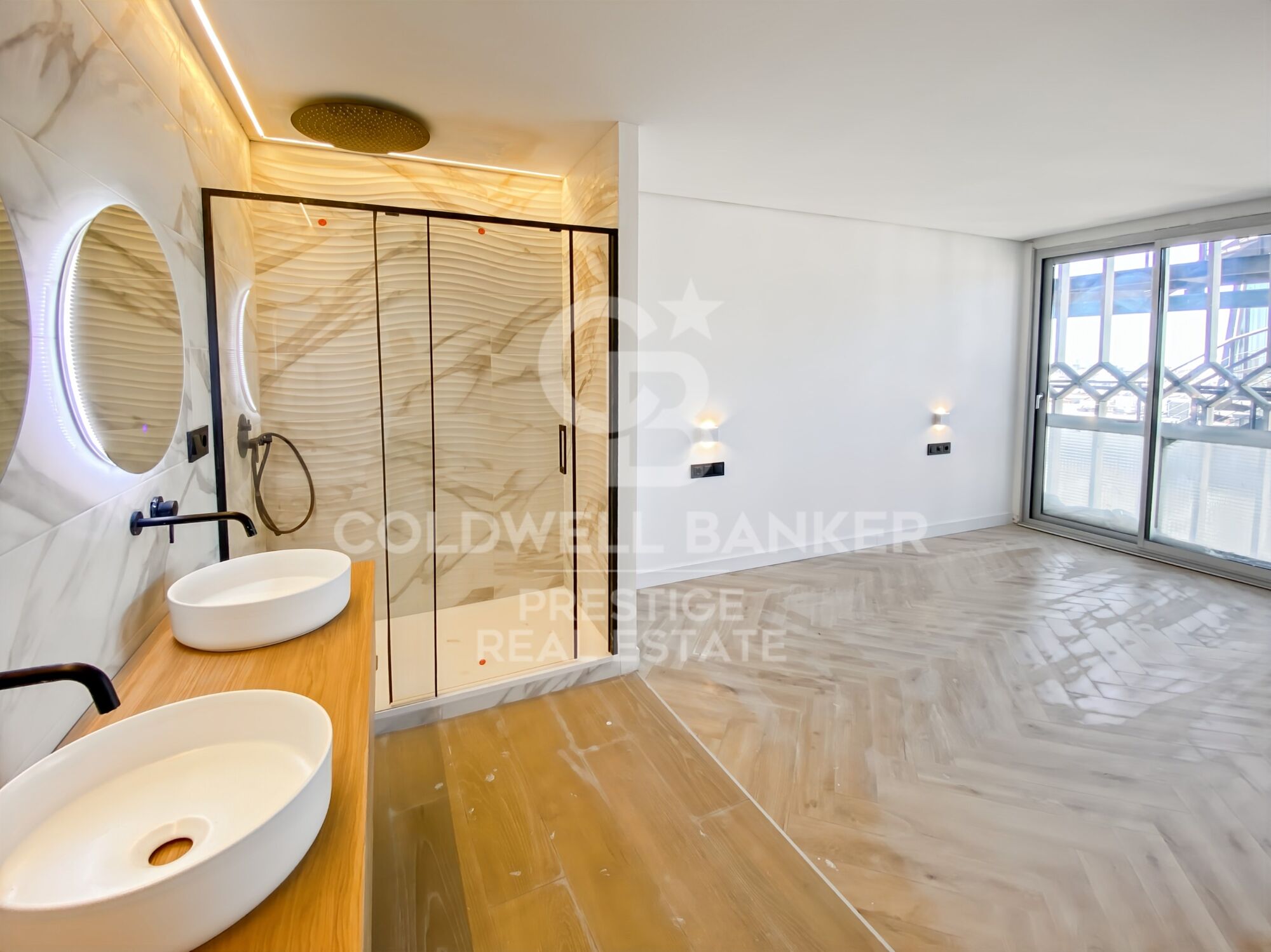 Brand new apartment with panoramic views over Barcelona