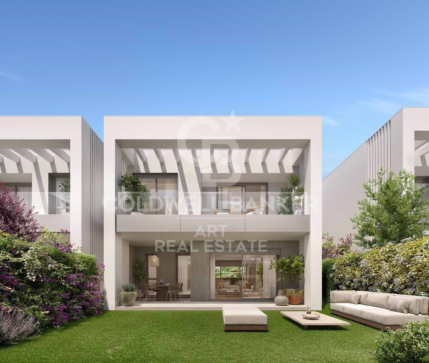 De belles villas de luxe à quelques mètres de la mer à Marbella