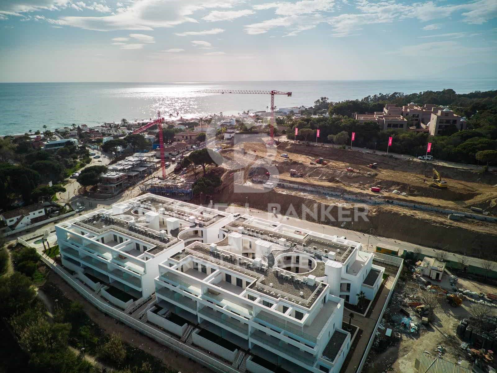 Schöne Luxusvillen nur wenige Meter vom Meer entfernt in Marbella