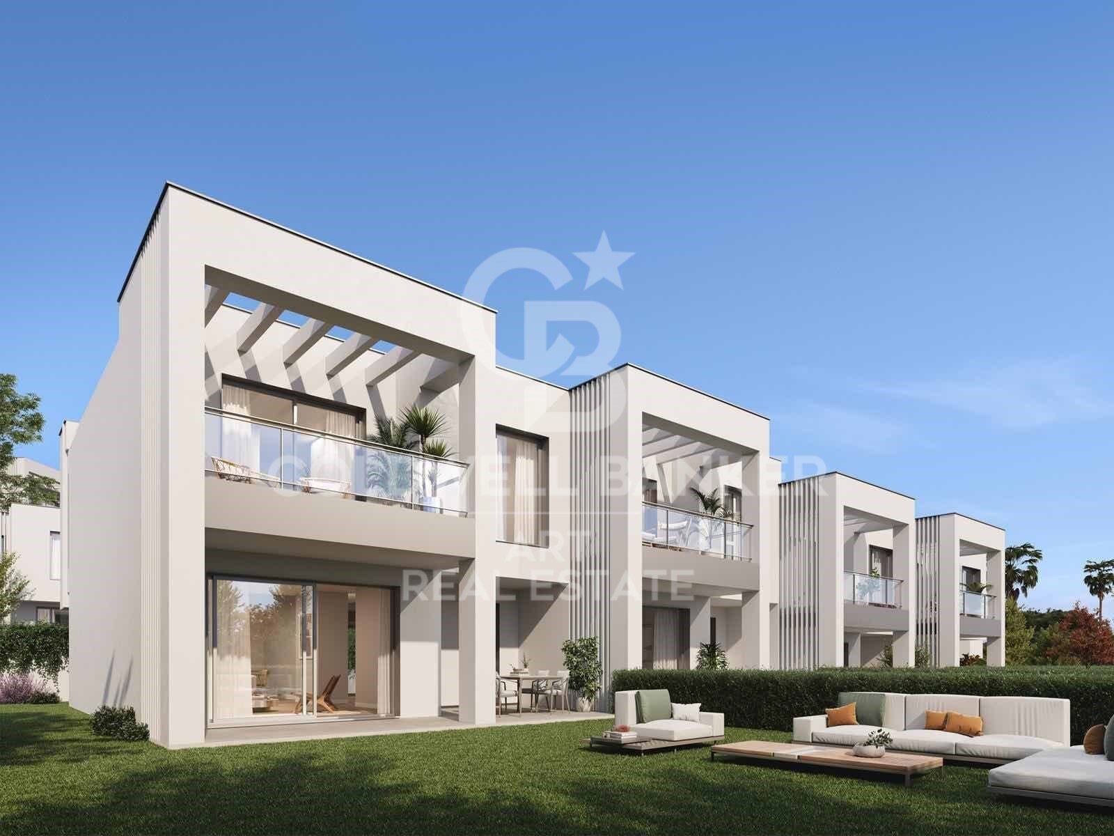 Beautiful luxury villas just a few meters from the sea in Marbella