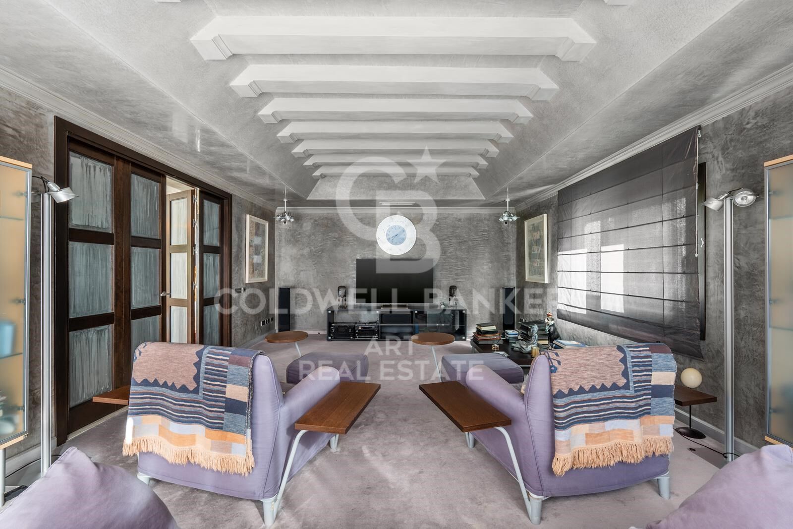 Grand luxury villa with large plot in Paraíso Barronal, Estepona