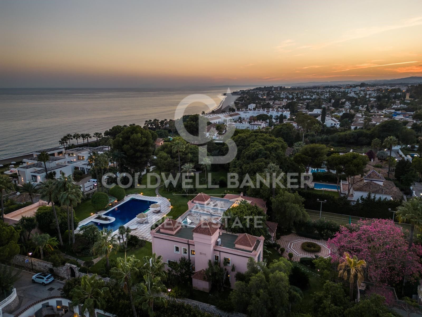 Grande villa de luxe avec grand terrain à Paraiso Barronal, Estepona