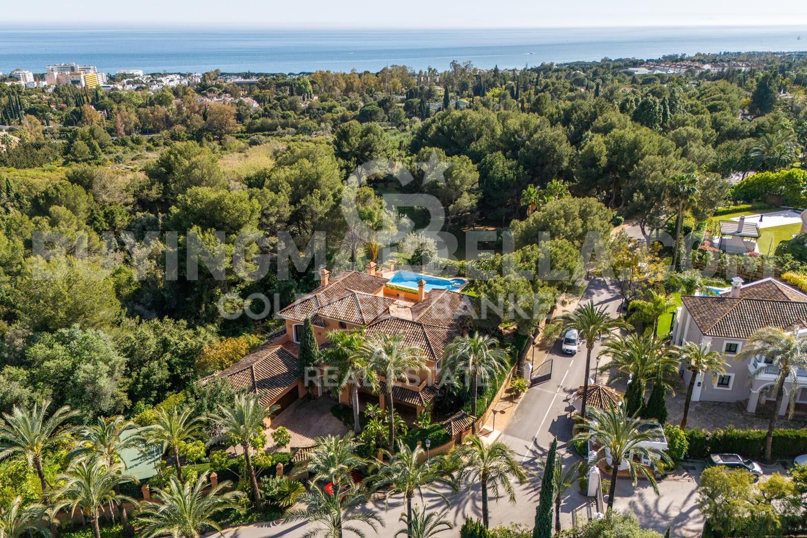 Élégante villa andalouse sur le Golden Mile de Marbella