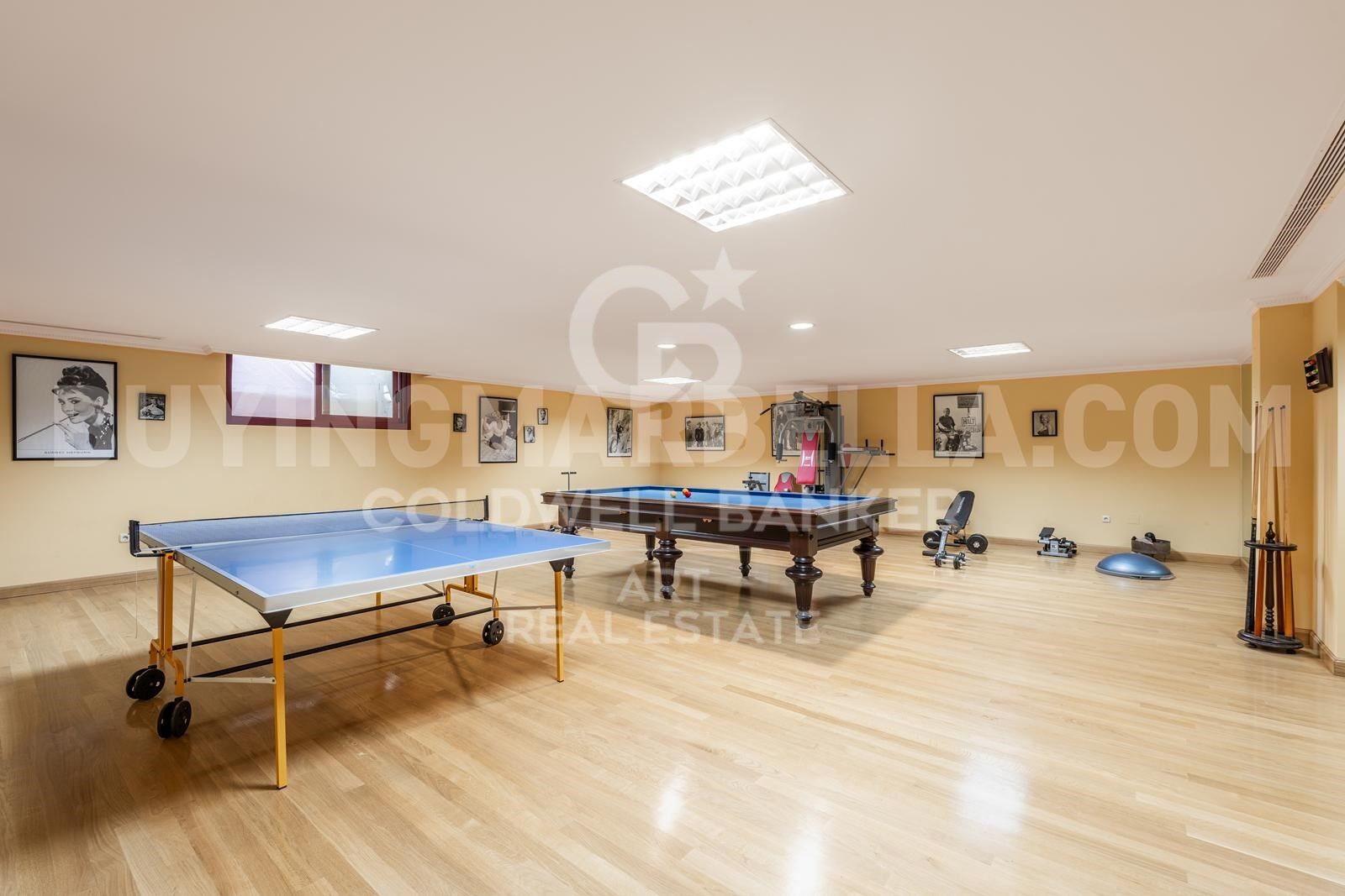 Elegante villa andaluza en la Milla de Oro de Marbella