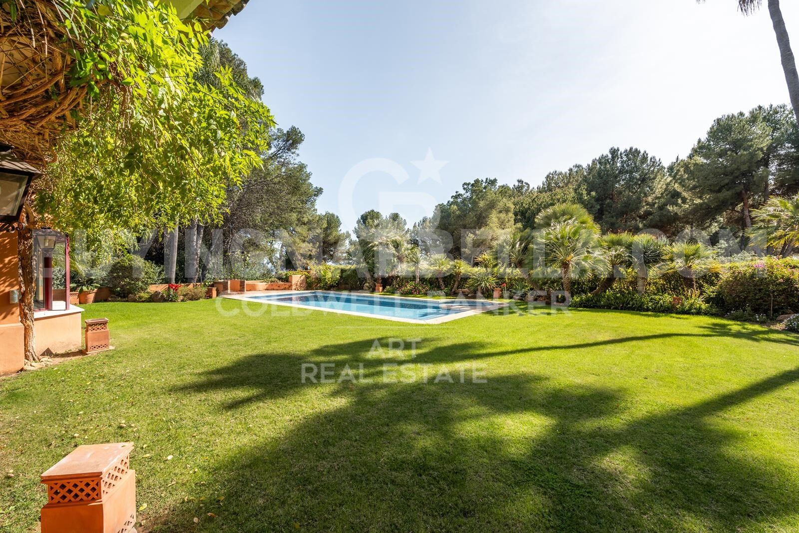 Elegante villa andaluza en la Milla de Oro de Marbella