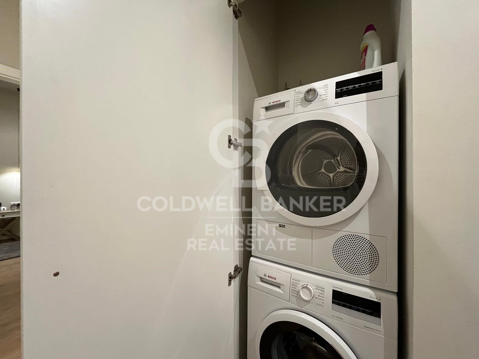 Spectacular Apartment for Sale in El Born - Fully Renovated and Move-In Ready