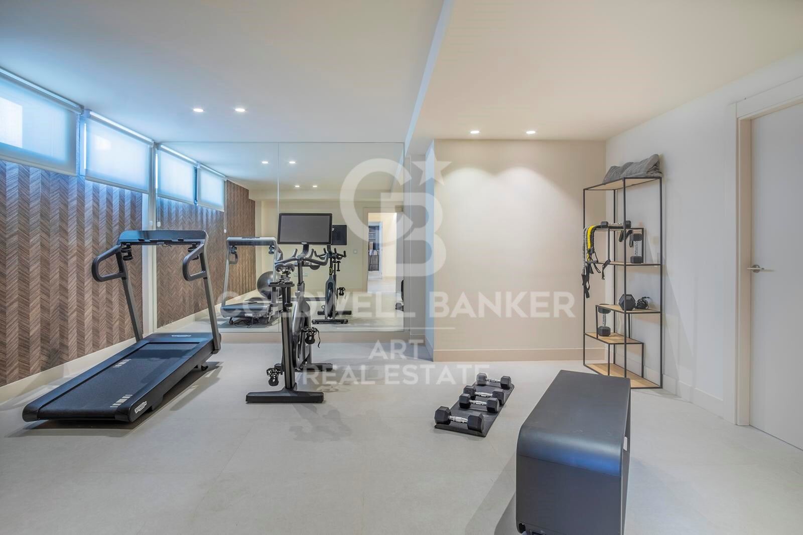 Luxury Frontline Beach Villa in Velaya Gardens, New Golden Mile, Estepona