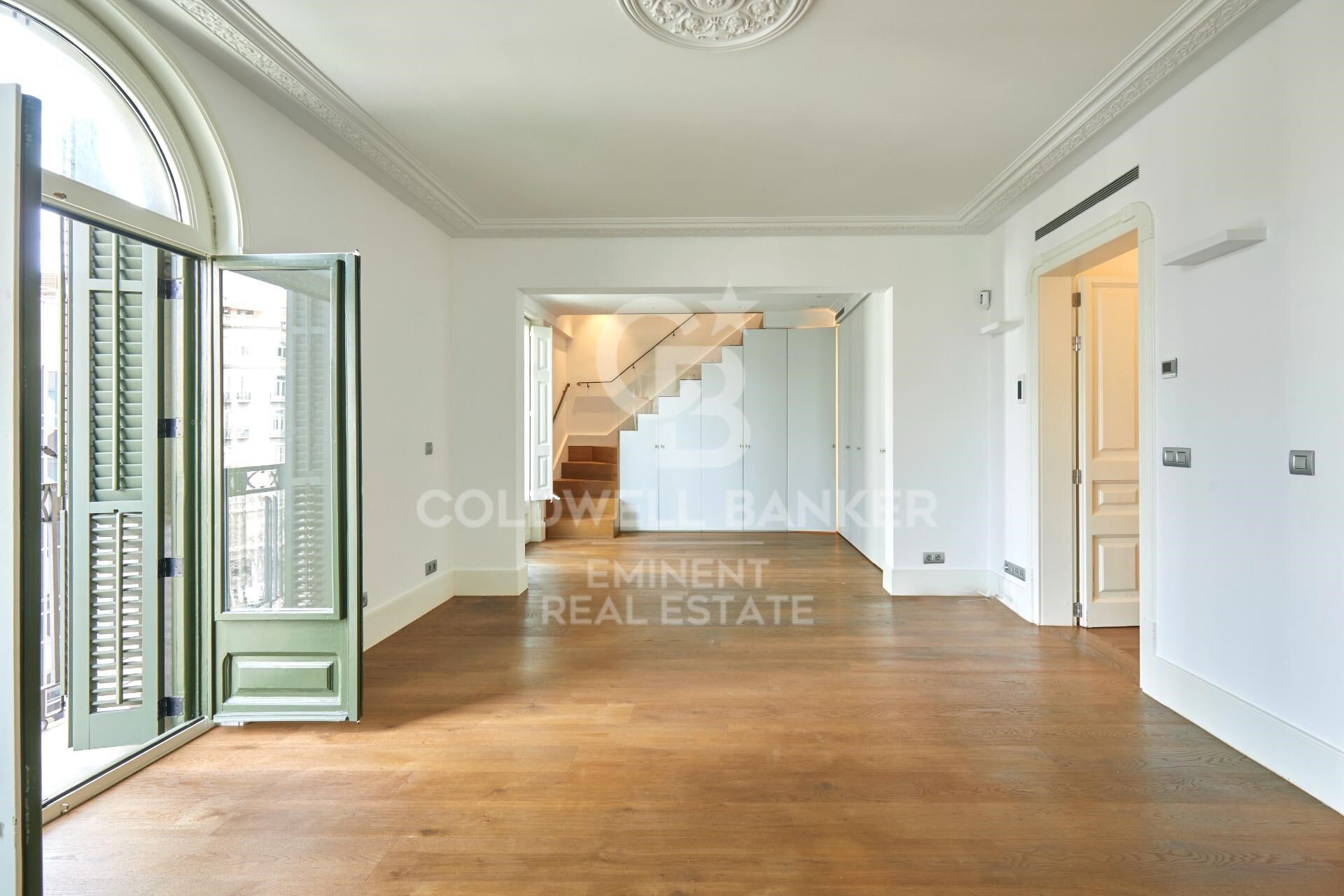 Traumhaftes Penthouse im Herzen des Quadrat d'Or: Geschichte und Luxus