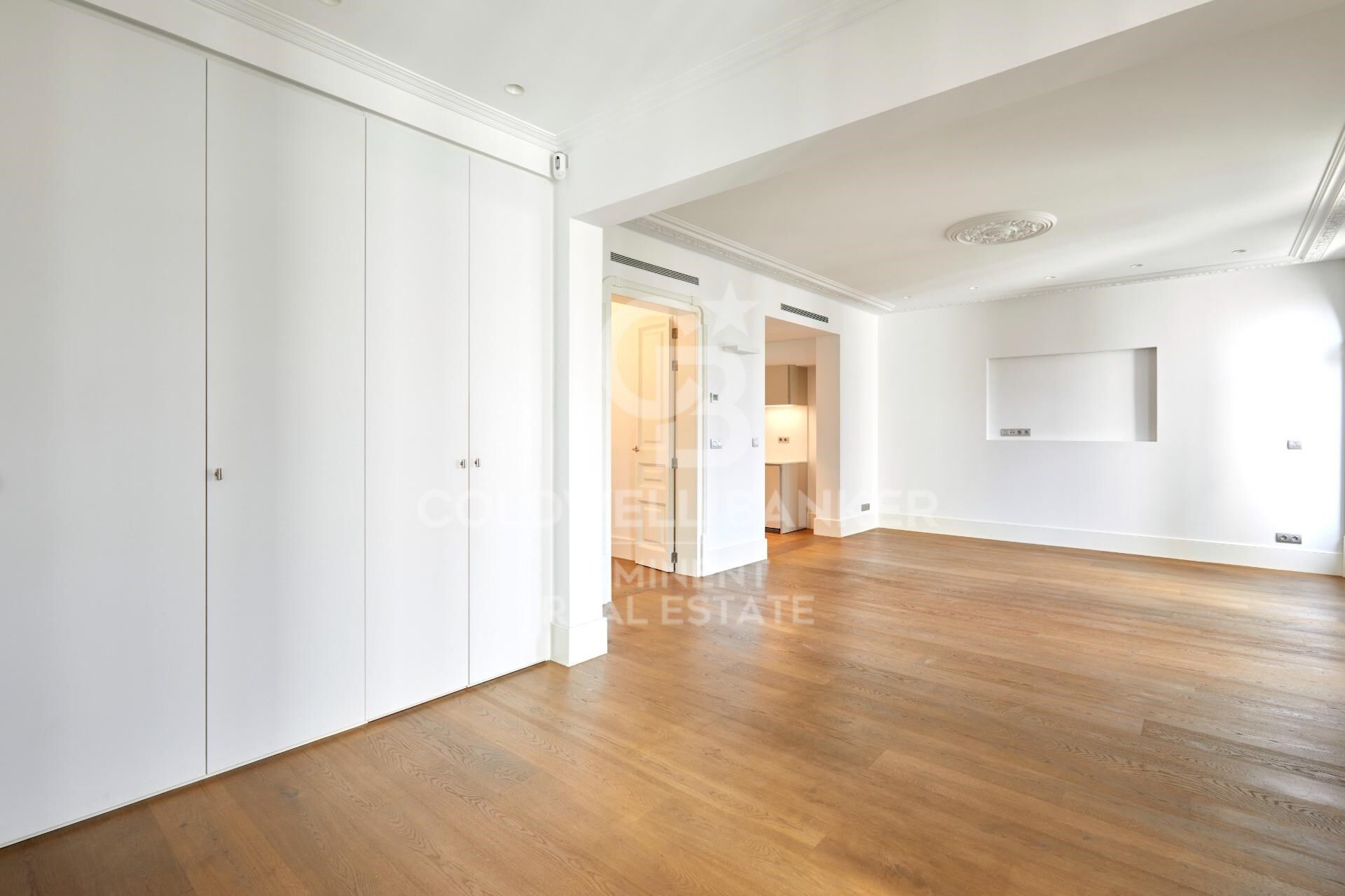 Traumhaftes Penthouse im Herzen des Quadrat d'Or: Geschichte und Luxus