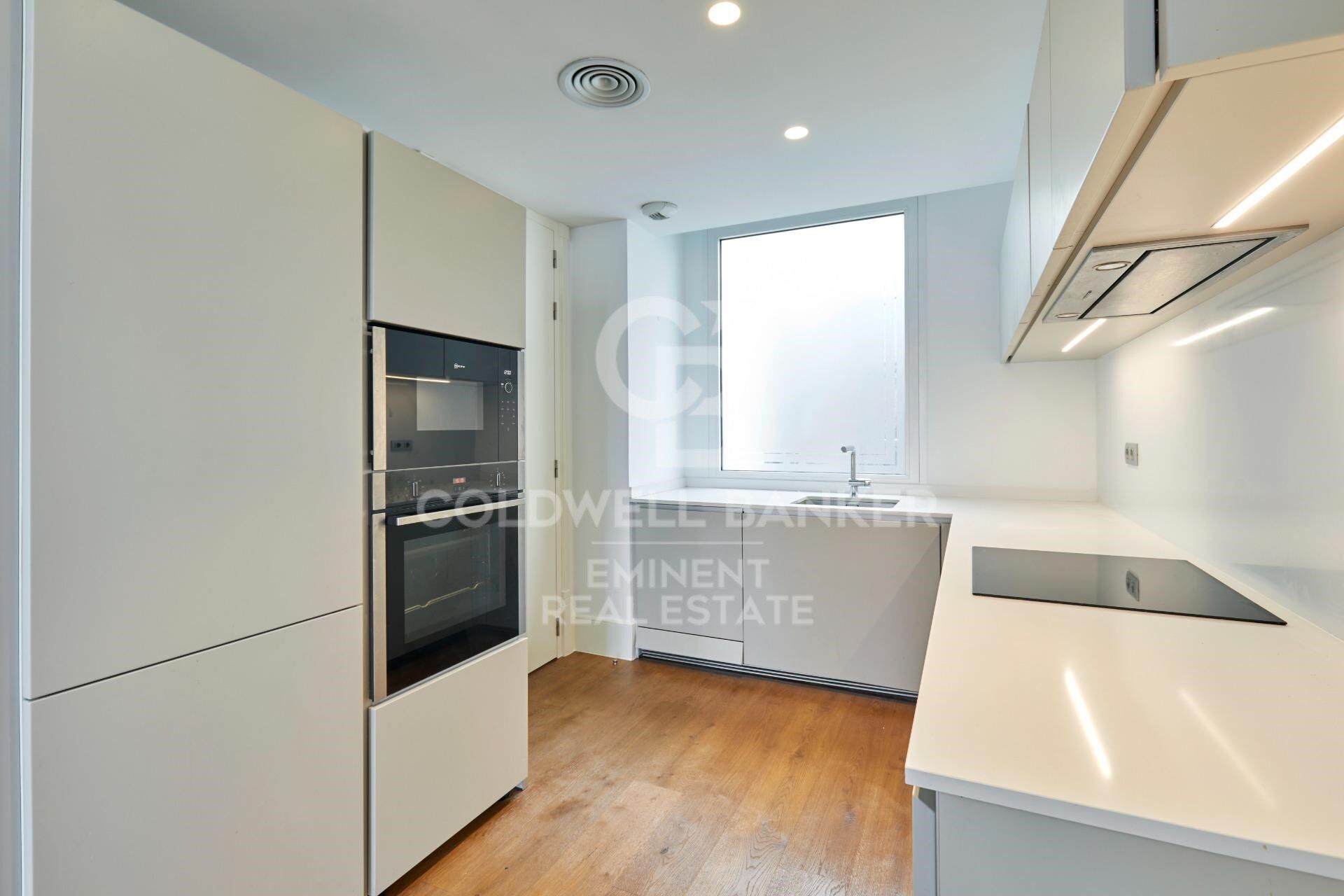 Penthouse de Rêve au Cur du Quadrat d'Or : Histoire et Luxe