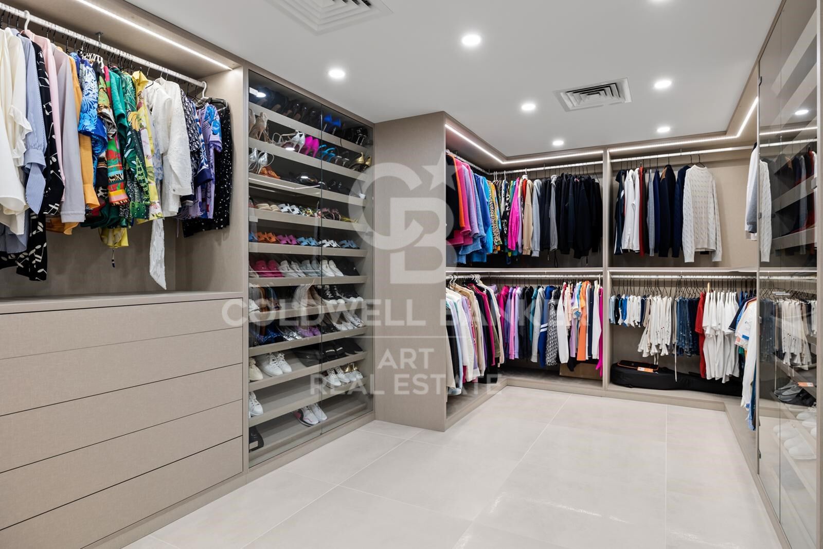 Exceptional 7-bedroom luxury apartment in Nine Lions, Nueva Andalucía, Marbella