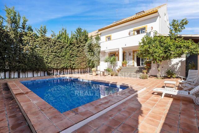 Charming Andalusian townhouse with pool in San Pedro de Alcántara