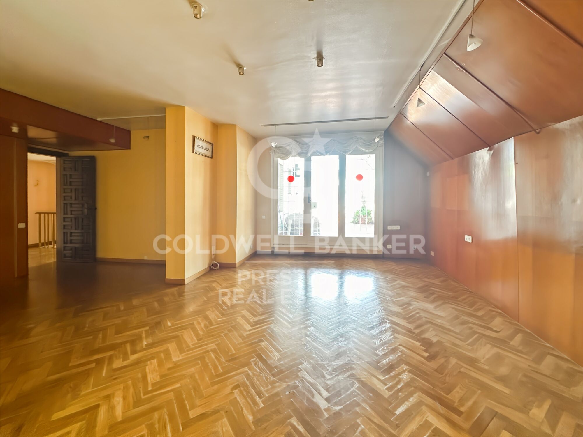 Ático dúplex en Tres Torres con amplios espacios y vistas panorámicas ,Barcelona