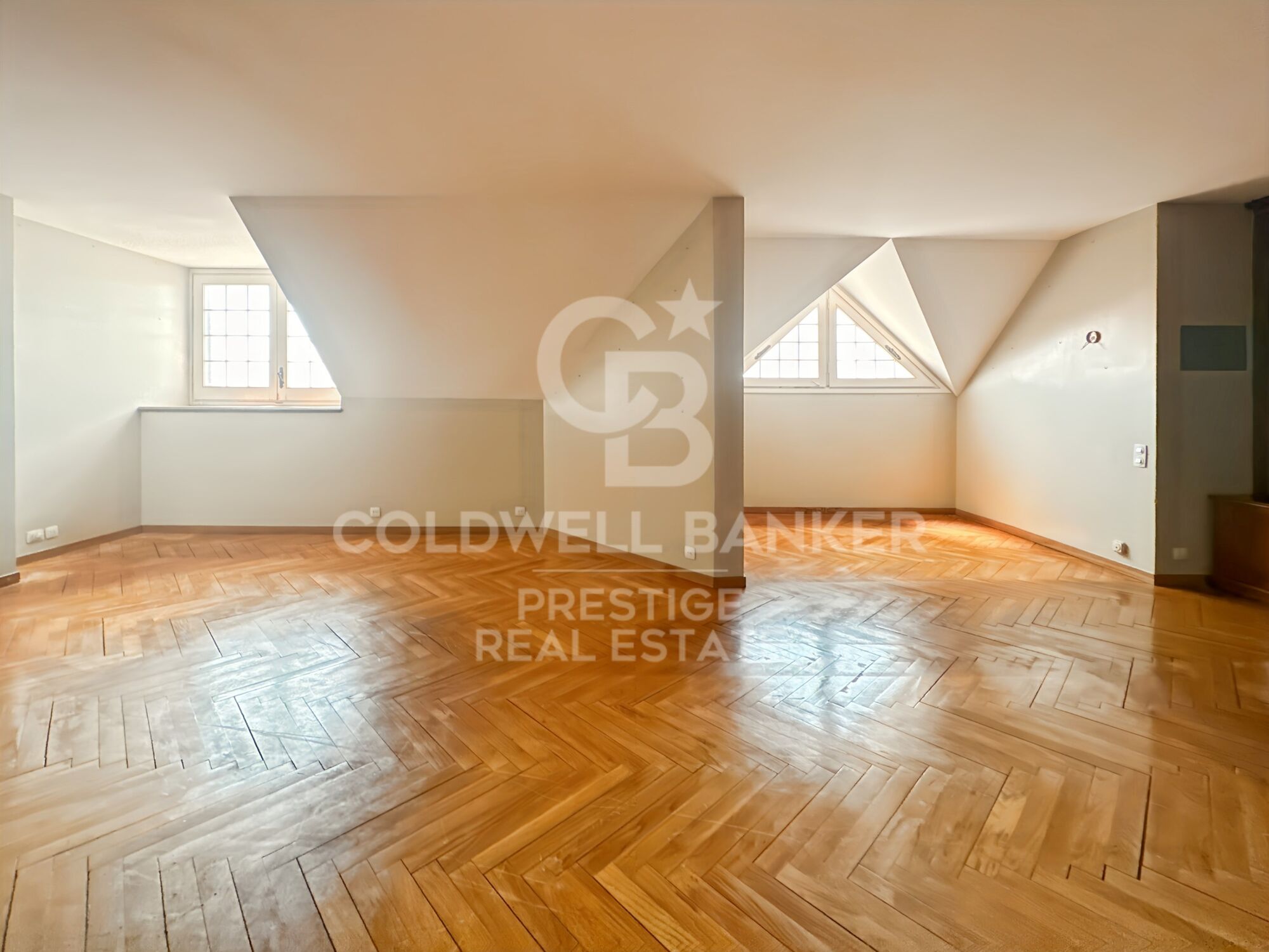 Duplex-Penthouse in Tres Torres. Großzügige Räume und Panoramablick,Barcelona