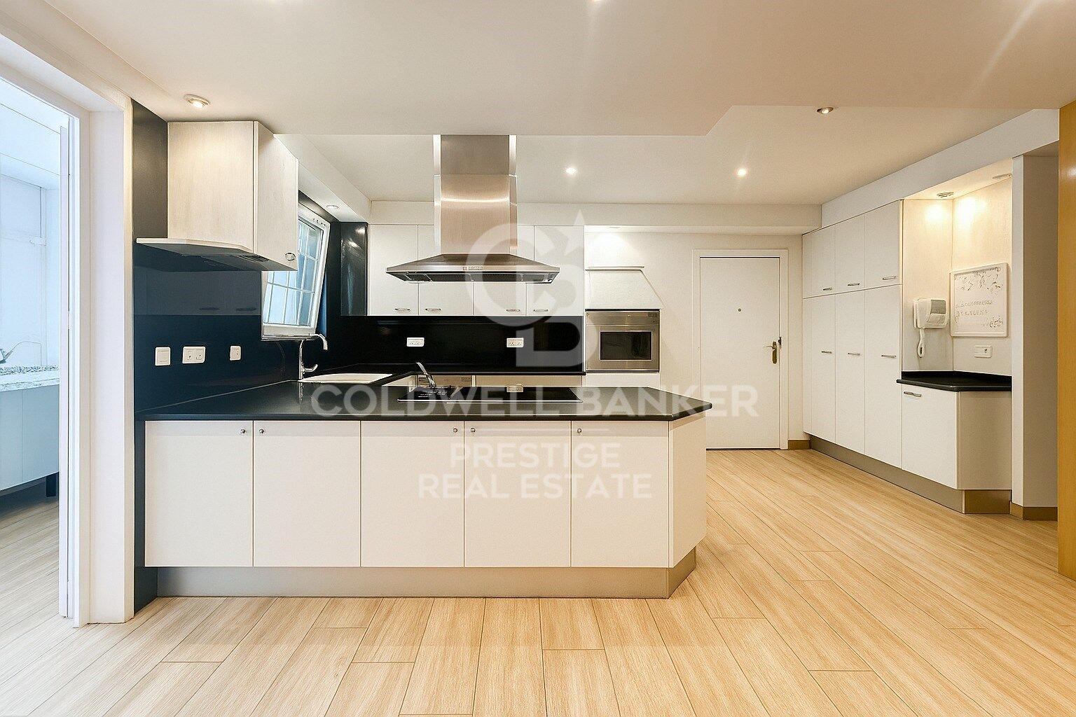 Duplex-Penthouse in Tres Torres. Großzügige Räume und Panoramablick,Barcelona
