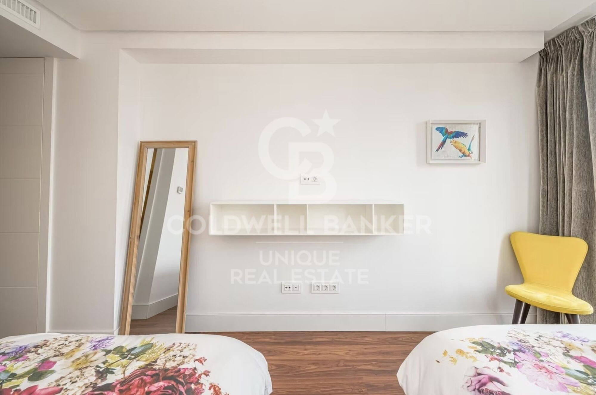 Penthouse in Plaza de Olavide with 4 bedrooms