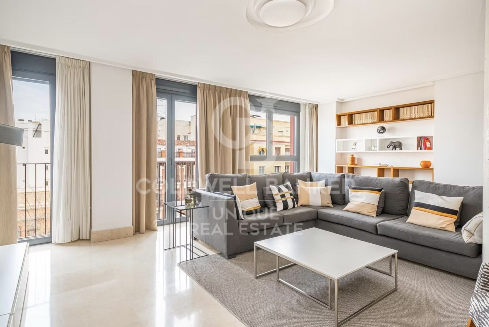 Penthouse in Plaza de Olavide with 4 bedrooms