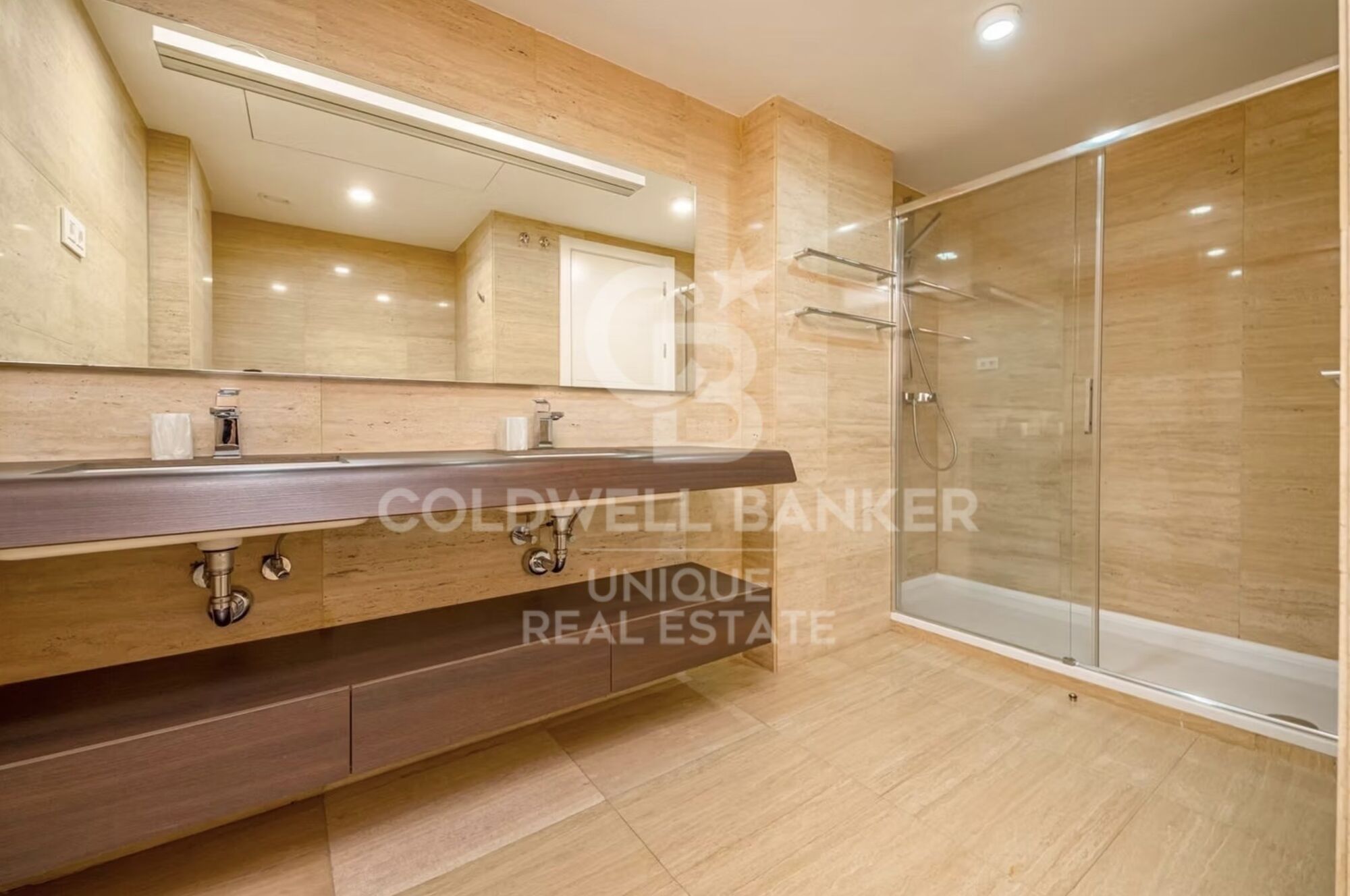 Penthouse dans Plaza de Olavide avec 4 chambres à coucher