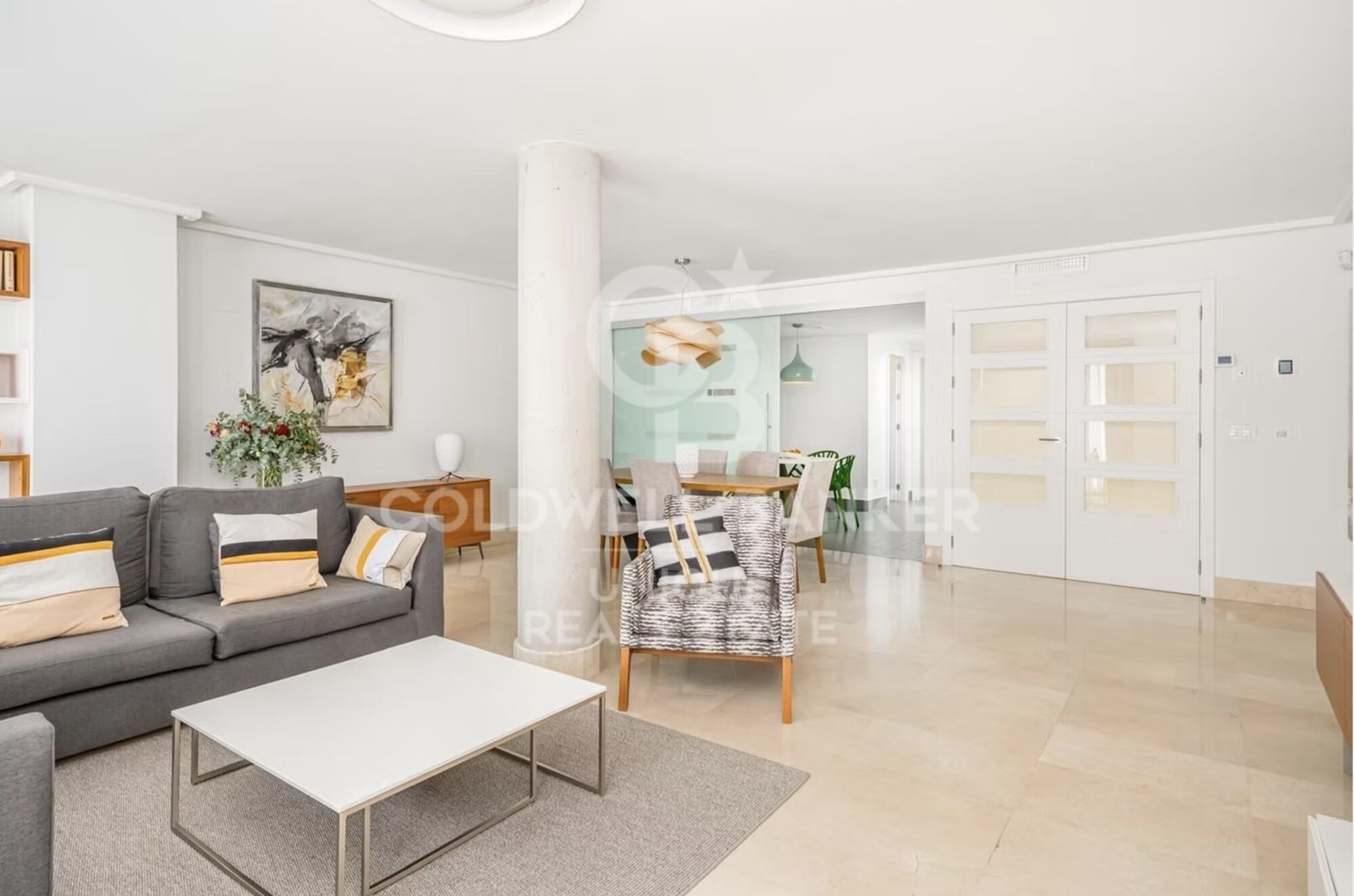 Penthouse dans Plaza de Olavide avec 4 chambres à coucher