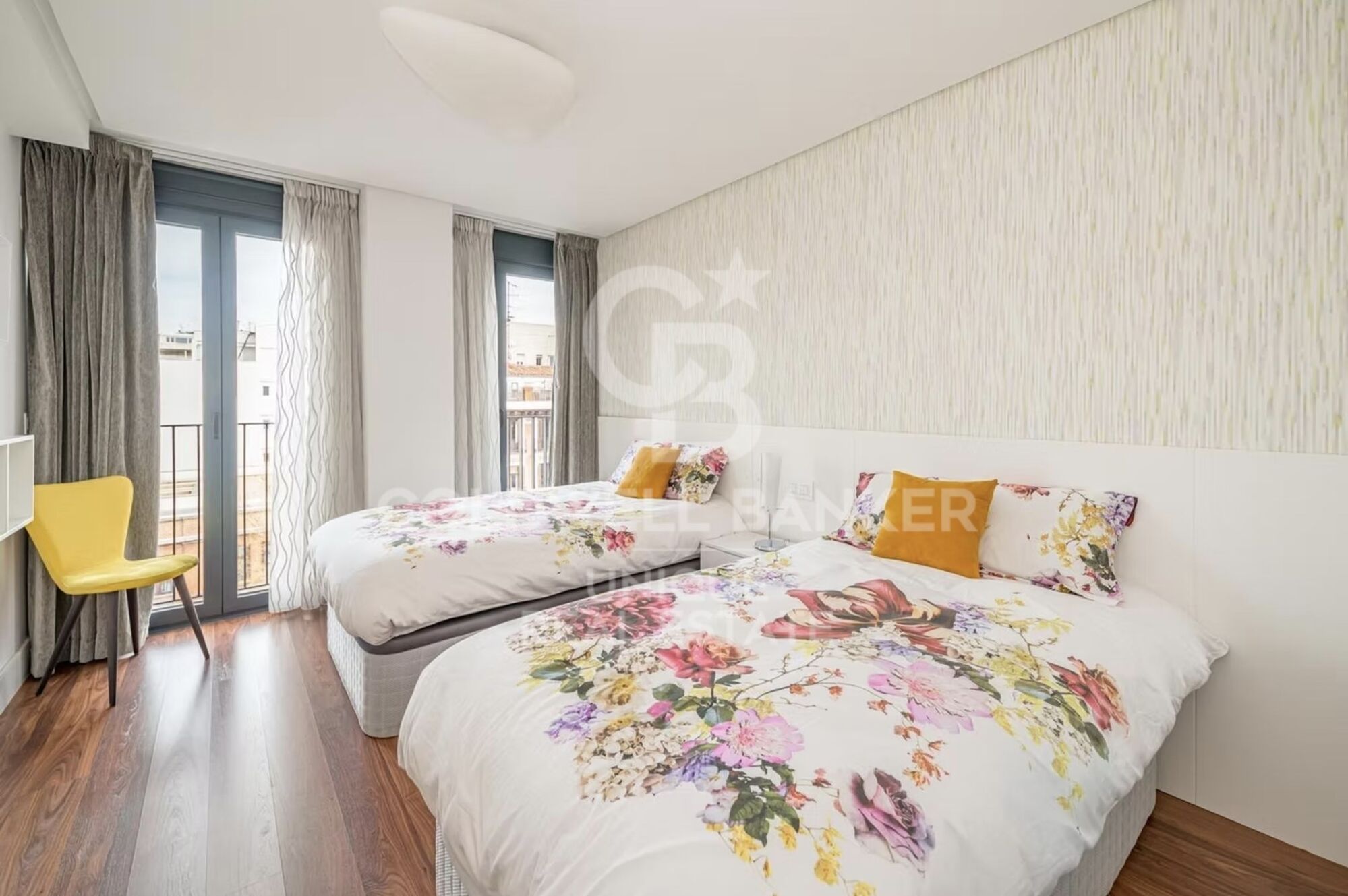 Penthouse dans Plaza de Olavide avec 4 chambres à coucher