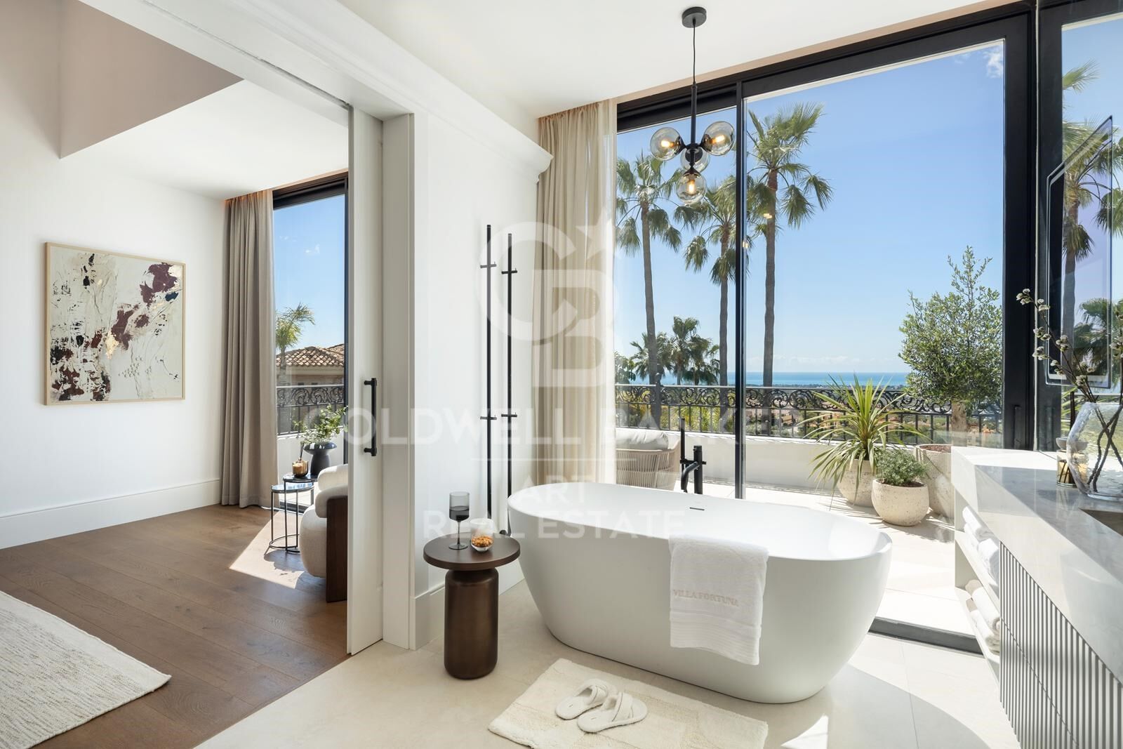 Elegant Mediterranean villa with panoramic views in Los Arqueros, Benahavís