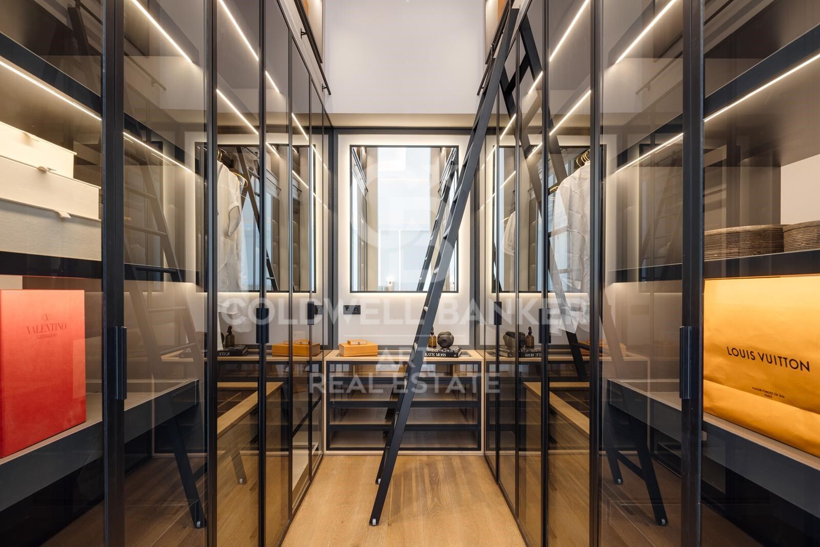 Villa mediterránea de lujo con vistas panorámicas en Los Arqueros, Benahavís