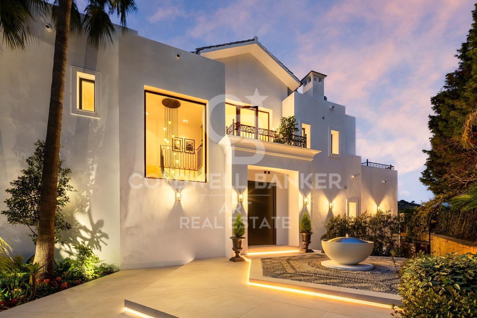 Elegant Mediterranean villa with panoramic views in Los Arqueros, Benahavís