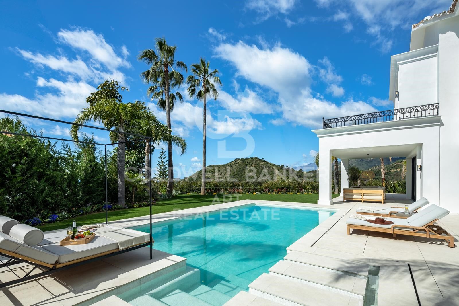 Luxuriöse mediterrane Villa mit Panoramablick in Los Arqueros, Benahavís