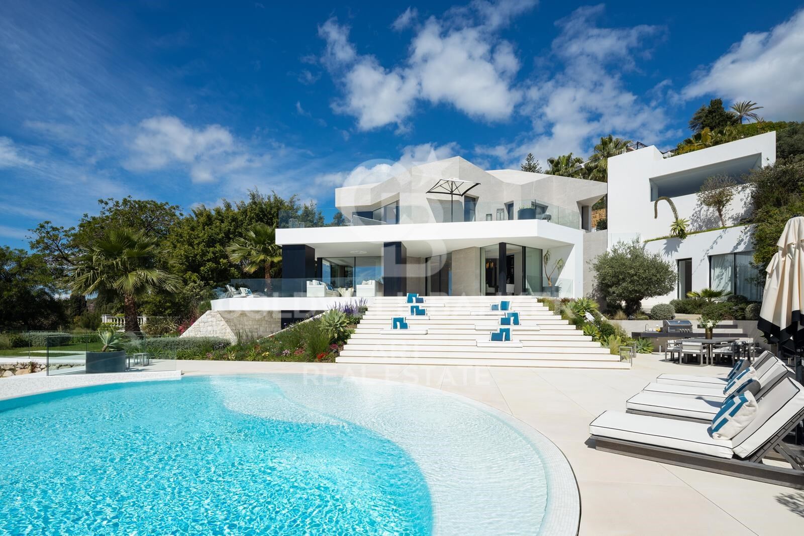 Moderne Luxusvilla mit Meerblick in La Quinta, Benahavís